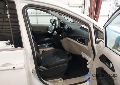 2024 Chrysler Pacifica Hybrid Select z USA, uszkodzony, nr VIN 2C4RC1S79RR166499